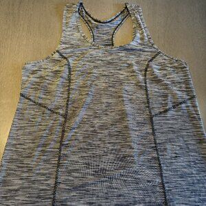 #12  Women's Xersion Tank top  size XXLT